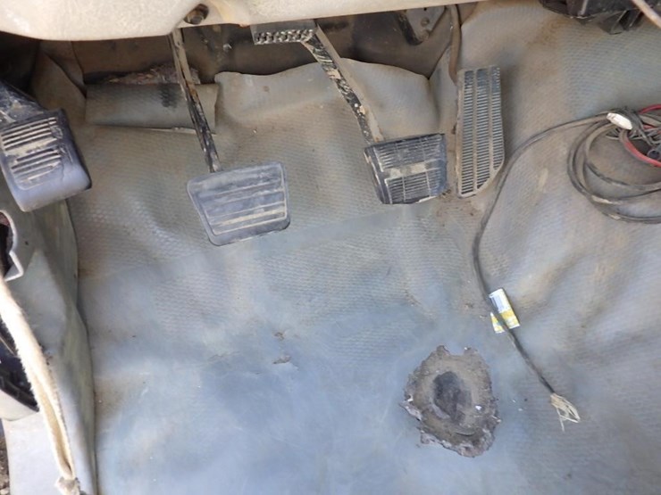 1996-gmc-3500-image-26