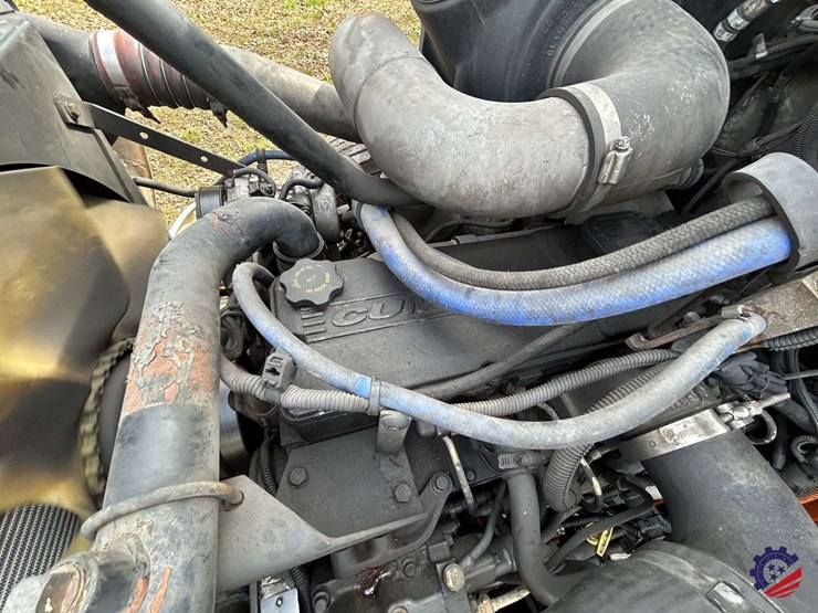 2005-kenworth-t300-image-100