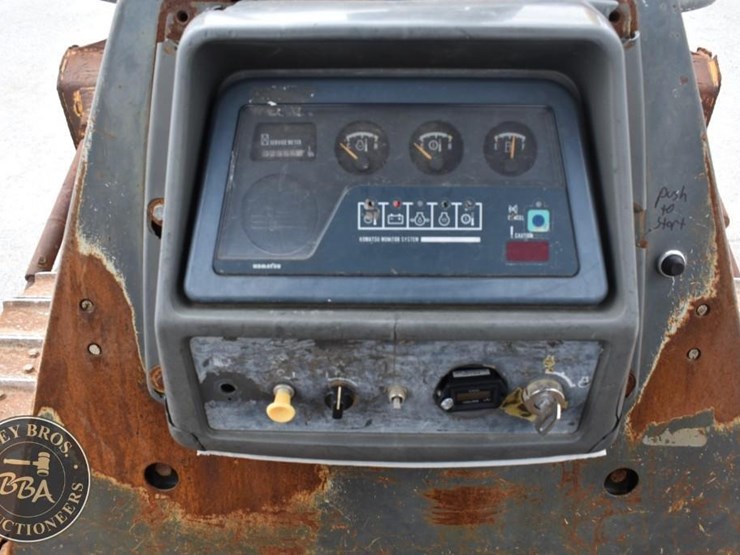 komatsu-d65ex-12-image-20