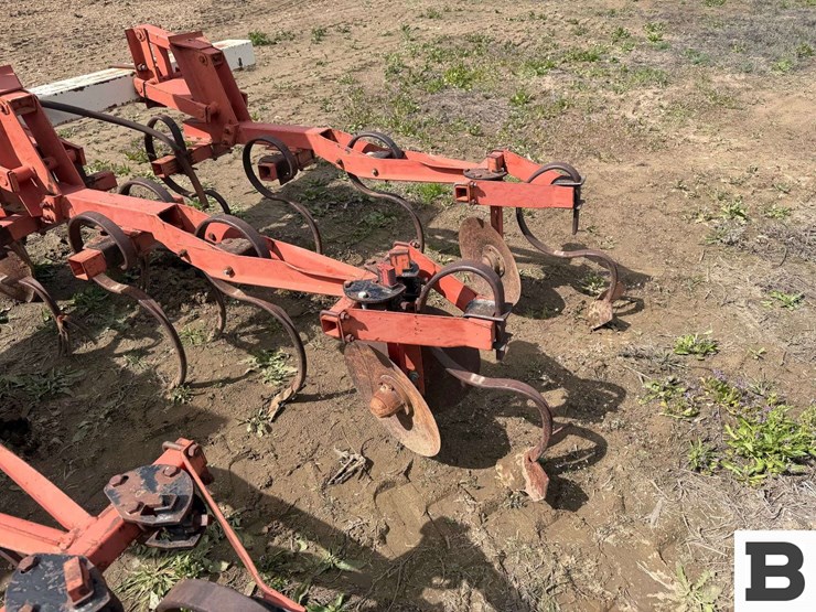 6-row-s-tine-cultivator-image-22