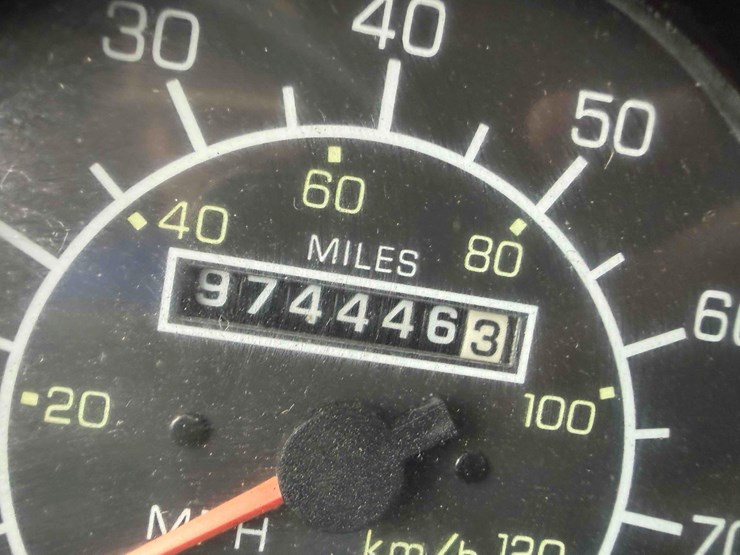 2001-kenworth-t800-image-18