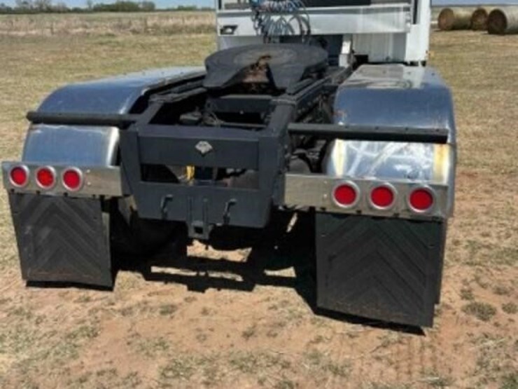 1989-peterbilt-379-image-5