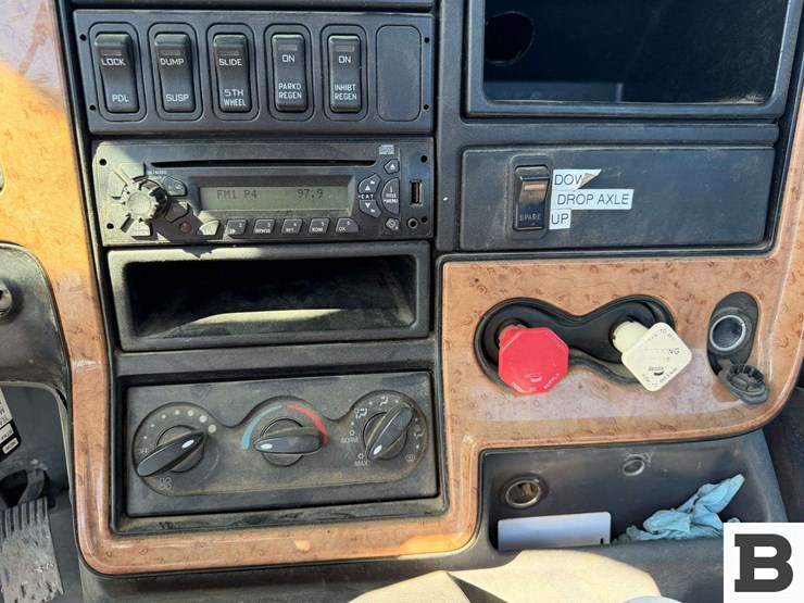 2013-international-prostar-image-44