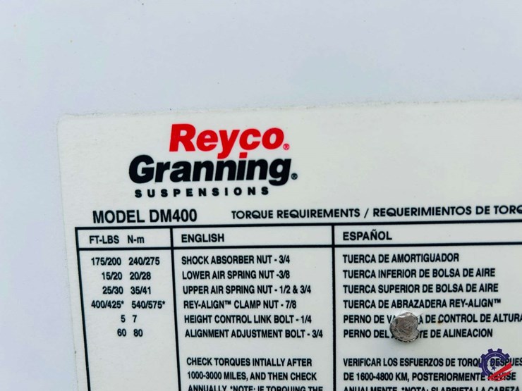 2015-vanguard-53-ft-image-30