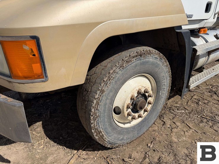 2000-mack-ch612-image-10