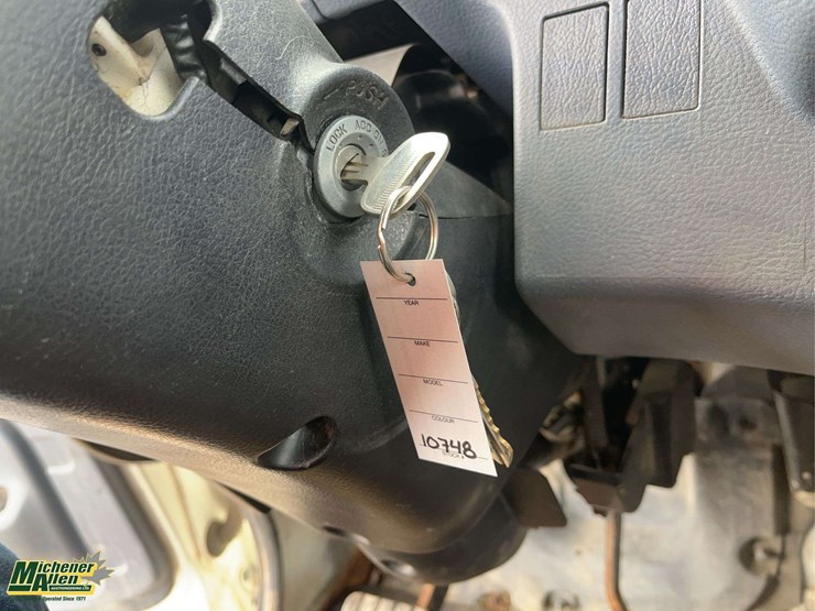 2008-hino-308-image-16