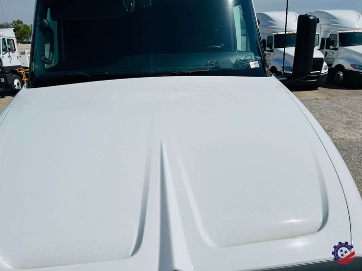 2024-international-lt62f-t/a-truck-tractor-image-22