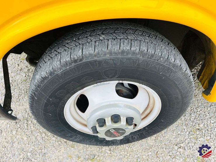 2009-gmc-savana-s/a-enclosed-roadside-service-truck-image-7