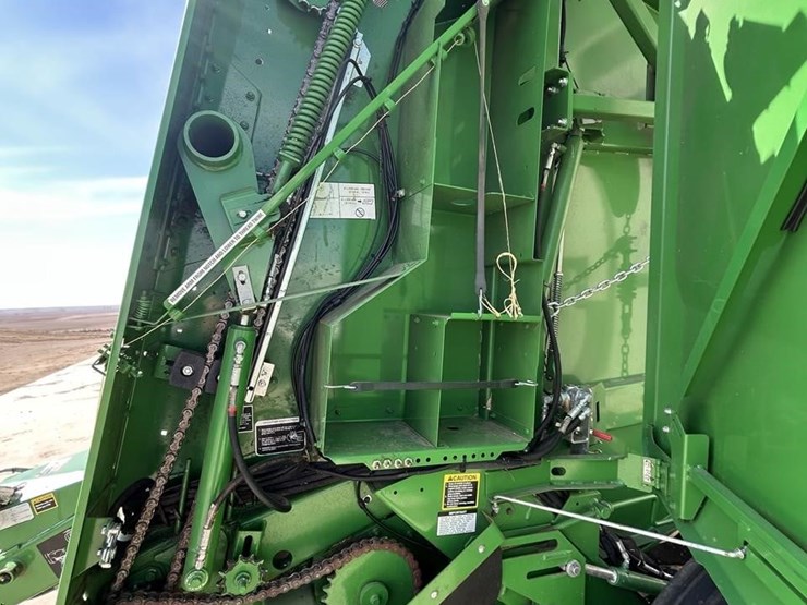2019-john-deere-560r-image-16