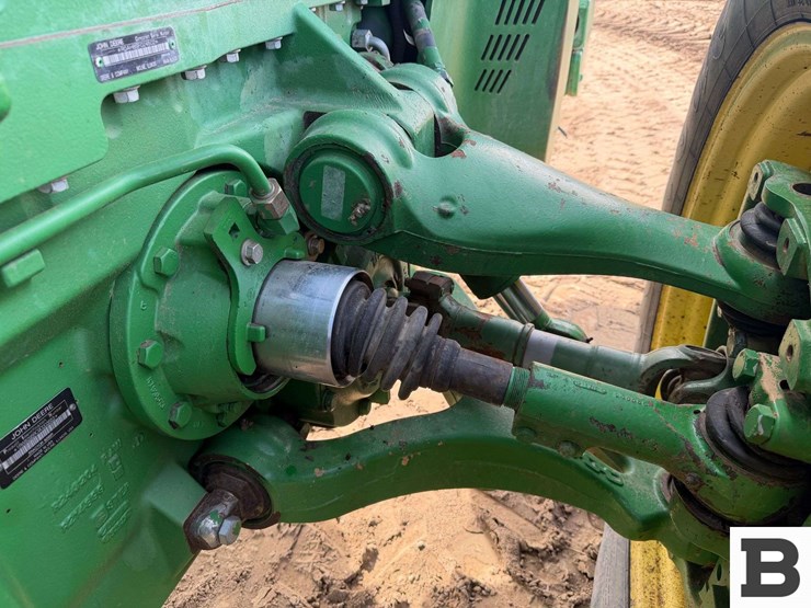 2014-john-deere-8295r-image-43