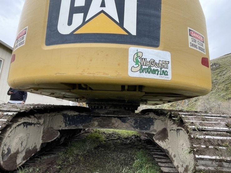 2013-caterpillar-320e-image-14