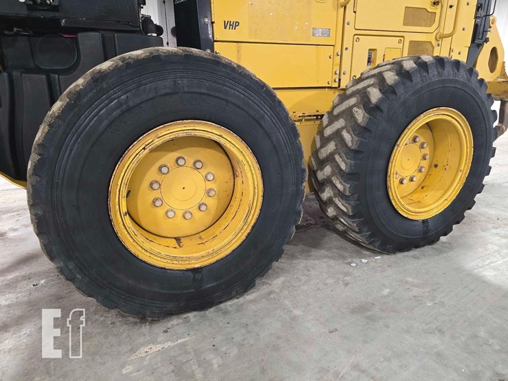 2012-caterpillar-140m2-image-27