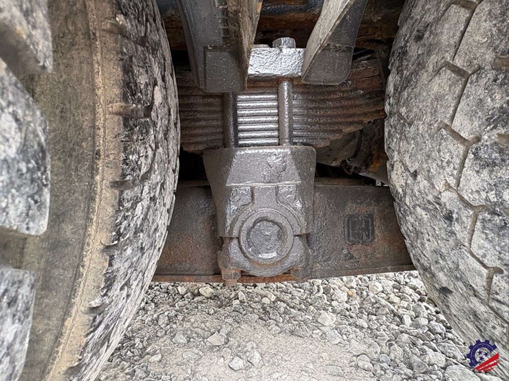 2007-international-sf525-t/a-dump-truck-image-30