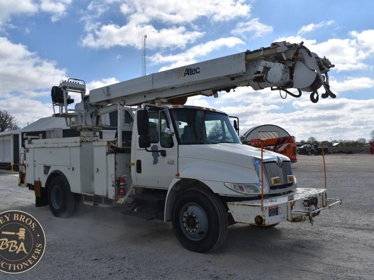 2005-international-durastar-4300-image-8