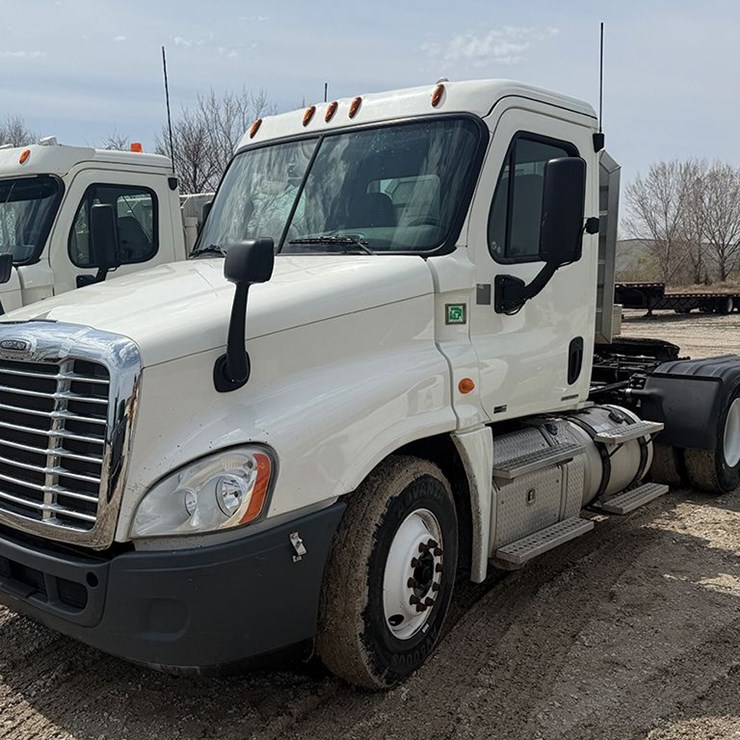 2012 FREIGHTLINER CASCADIA 125