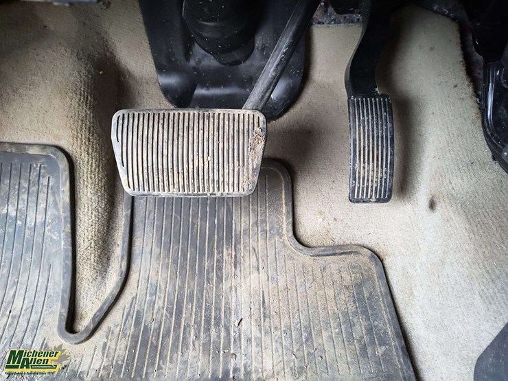 2011-ford-edge-image-24