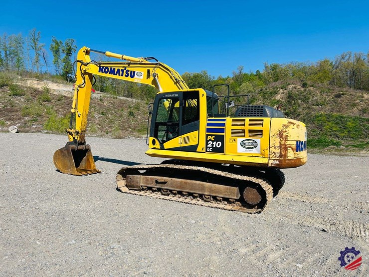 2015-komatsu-pc210-lc-image-3