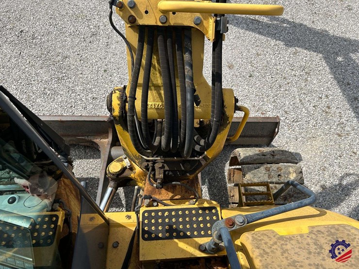 2009-komatsu-pc88mr-8-image-83