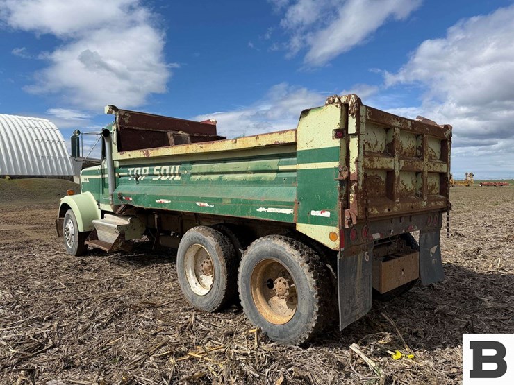 1984-kenworth-w900-image-3