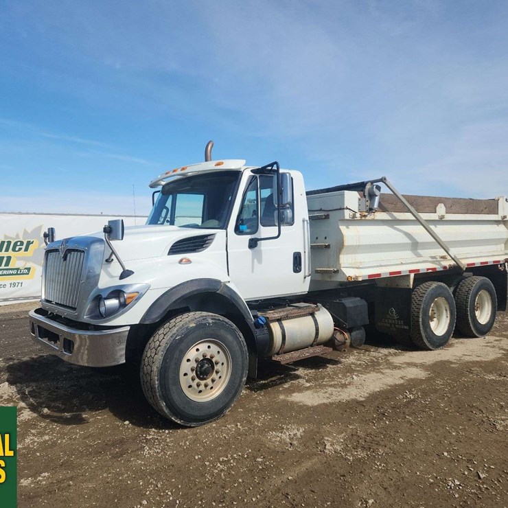 2018 INTERNATIONAL WORKSTAR 7400