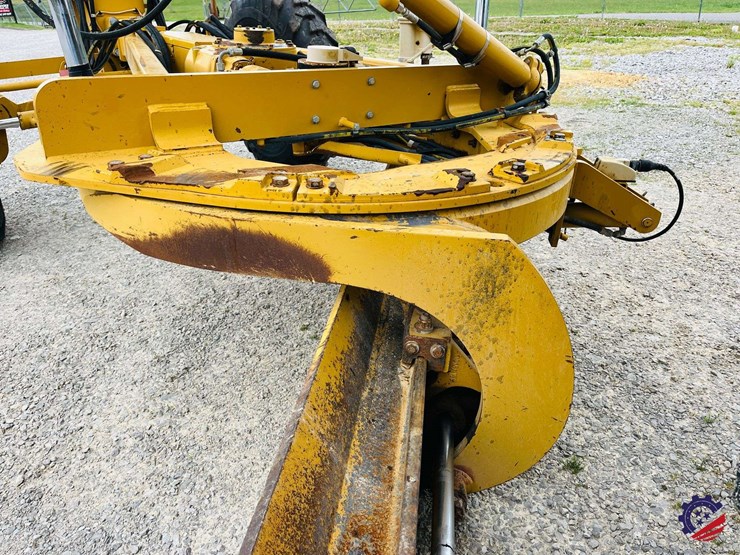 2010-caterpillar-120m-image-59