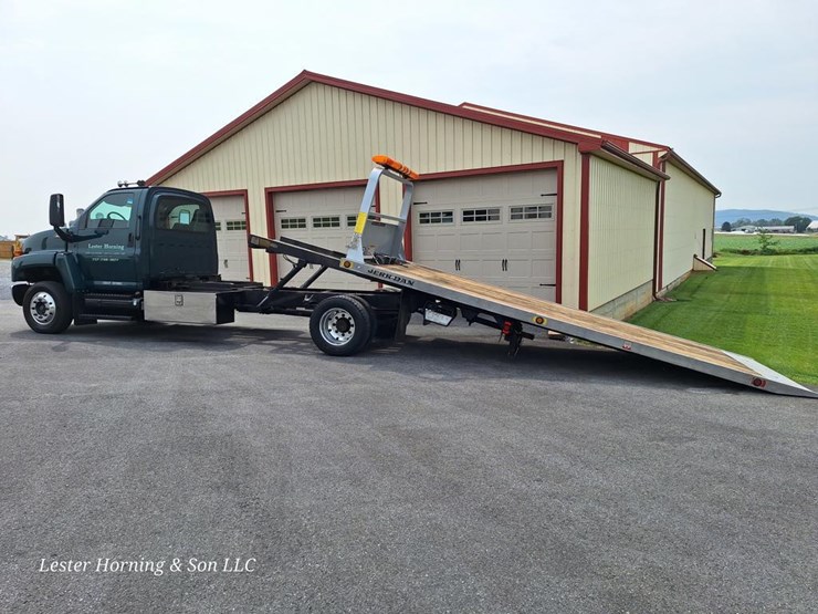 2004-gmc-topkick-image-17