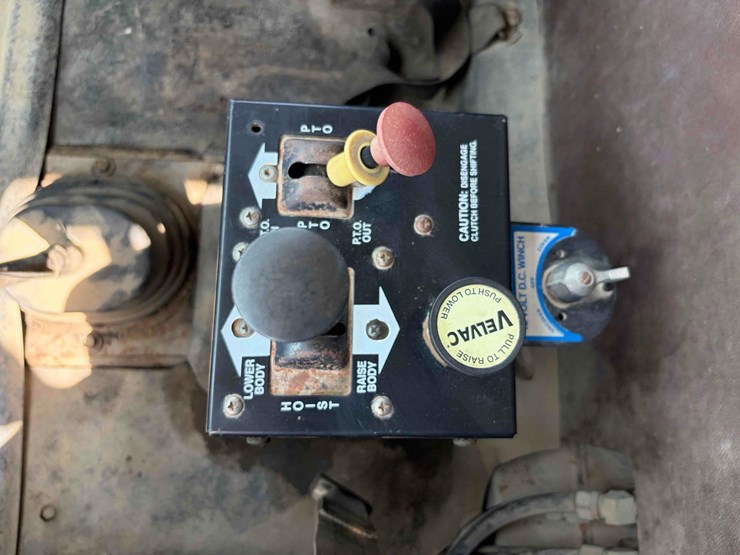 1988-international-10-image-14