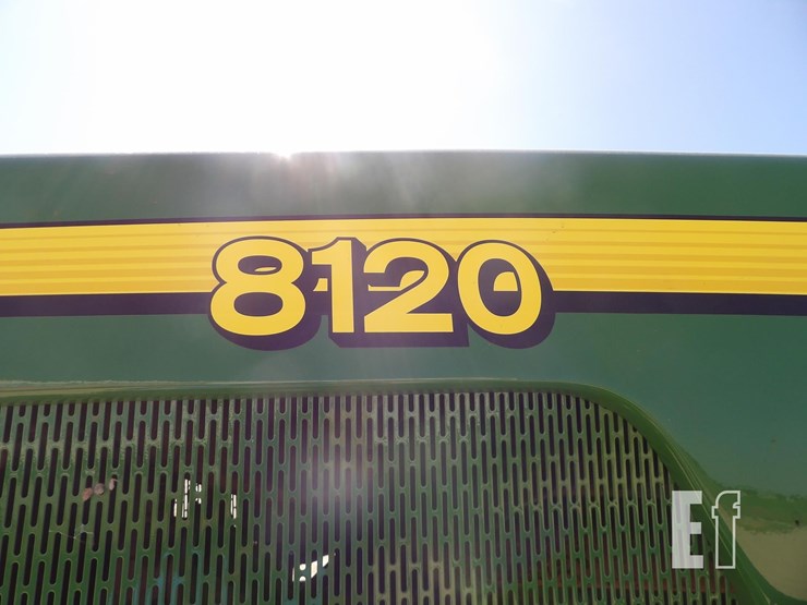 john-deere-8120-image-21