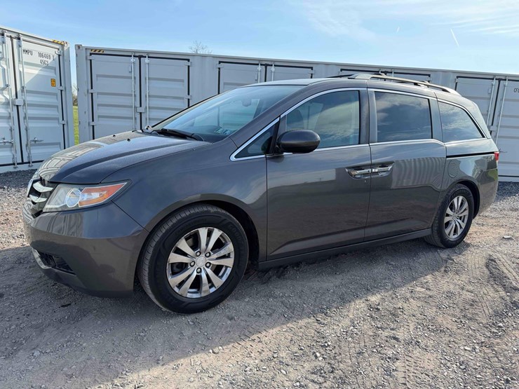 2015-honda-odyssey-image-1