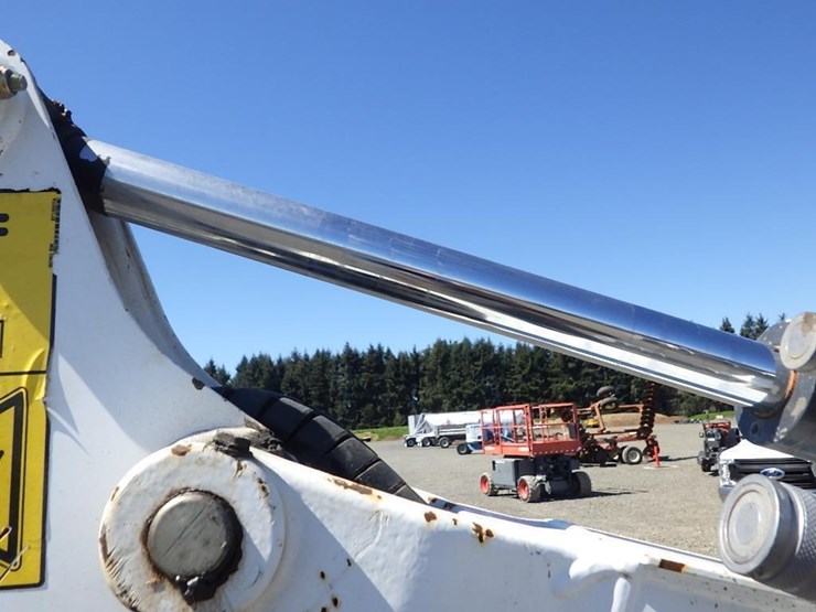 bobcat-hydraulic-excavator-image-16