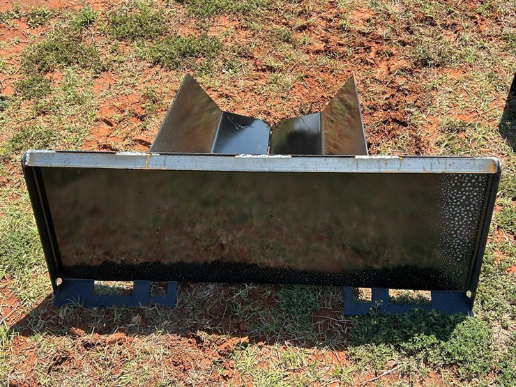 2026-x-star-tree-spade-image-3