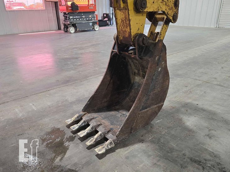 2006-caterpillar-416e-image-13