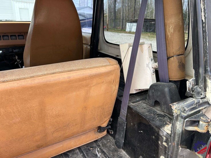 1994-jeep-wrangler-image-84