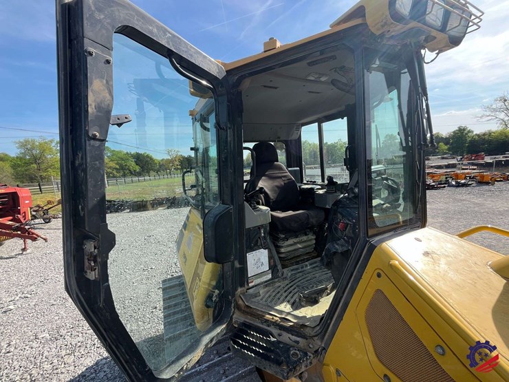 2018-komatsu-d51exi-24-image-49