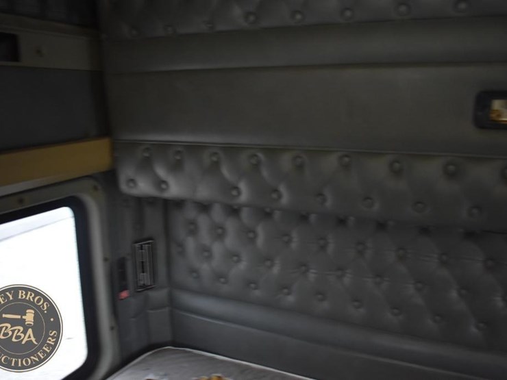 2000-kenworth-t600-image-46