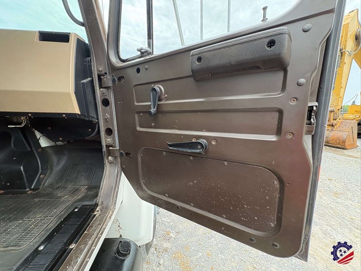 1993-international-4700-image-50
