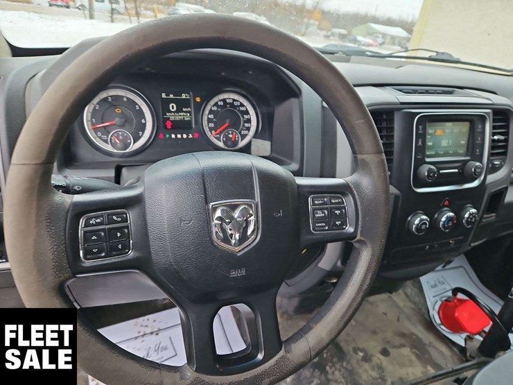 2019-ram-1500-classic-image-26