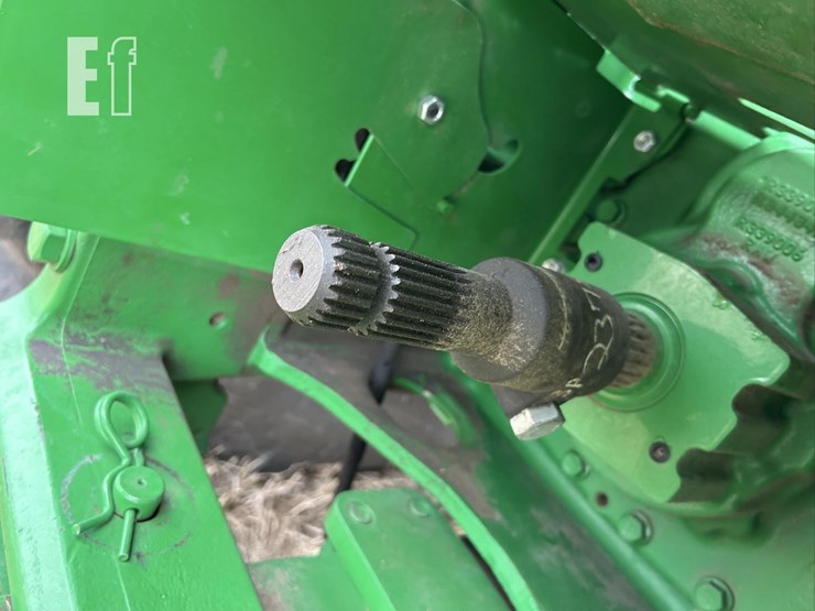 2014-john-deere-8320r-image-37