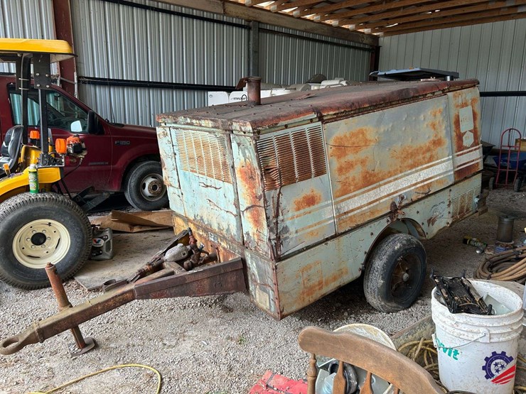 leroi-towable-air-compressor-image-1