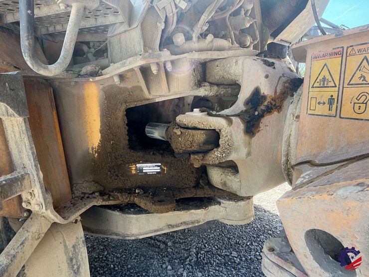 2012-volvo-a40f-image-23