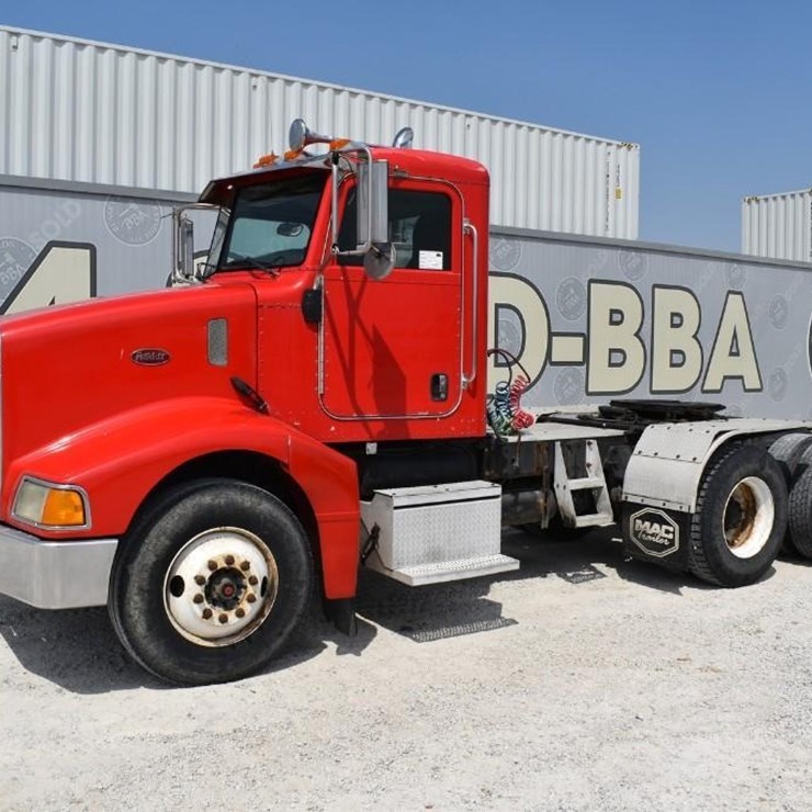 2005 PETERBILT 385
