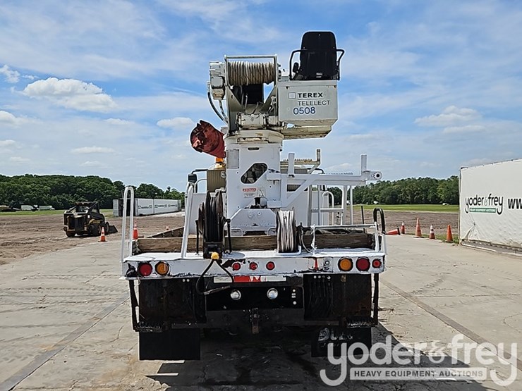 2005-international-durastar-4300-image-12