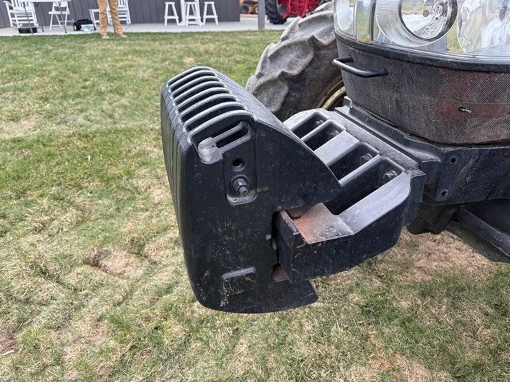 2014-case-ih-mx140-mfwd-tractor-image-19