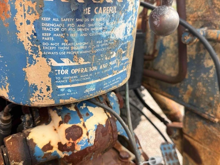 1974-ford-4000-image-6