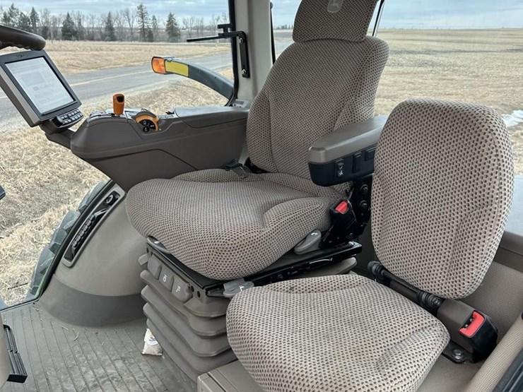 2014-john-deere-8320r-image-52