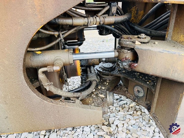 1995-caterpillar-it28f-image-44