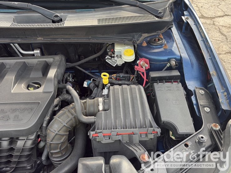 2010-chrysler-sebring-image-44