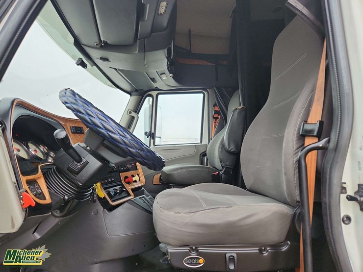 2014-international-prostar-image-19