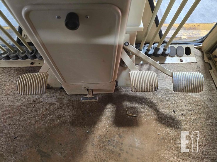 2007-caterpillar-140h-image-15