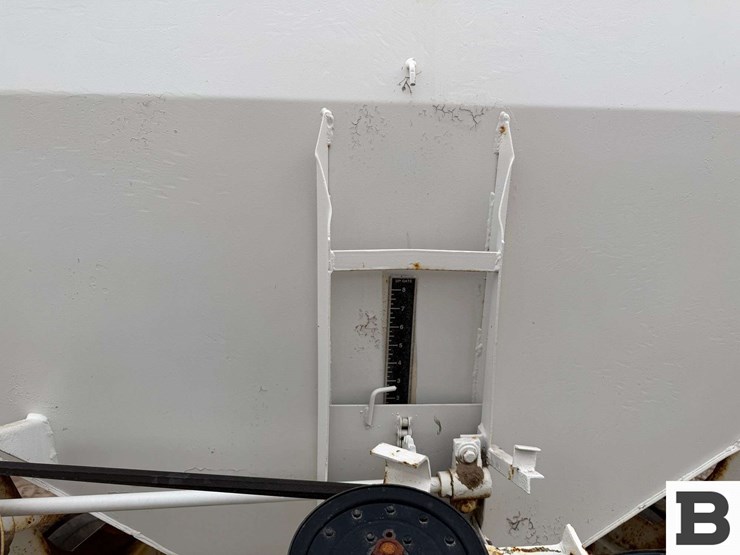 willmar-high-lander-fertilizer-spreader-image-23